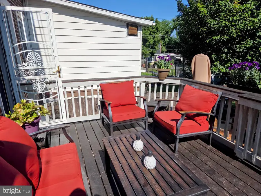 367 Longshore Ave, Philadelphia, PA 19111 - #3
