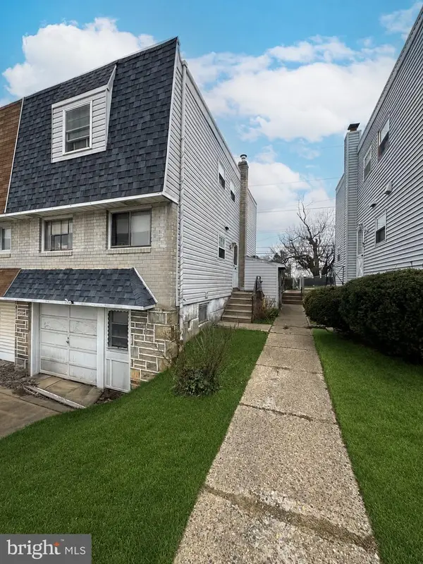 2722 Maxwell St, PHILADELPHIA, PA 19136