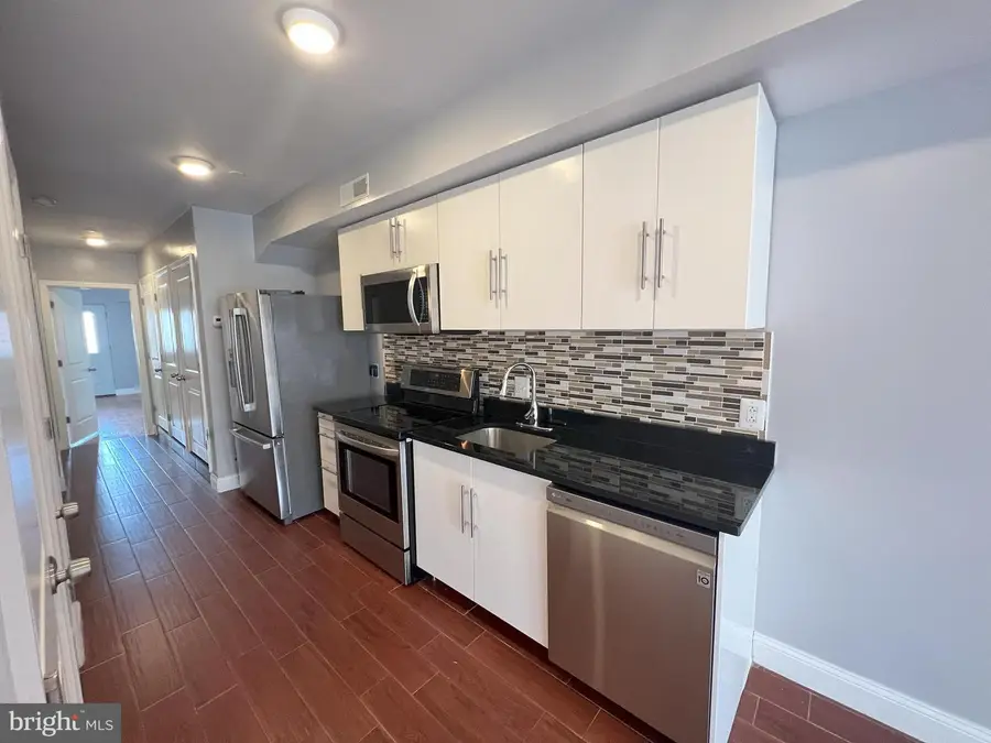 617 N 11th St, Philadelphia, PA 19123 - #2