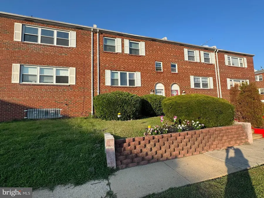 7102 Hummingbird Pl, Philadelphia, PA 19153 - #3