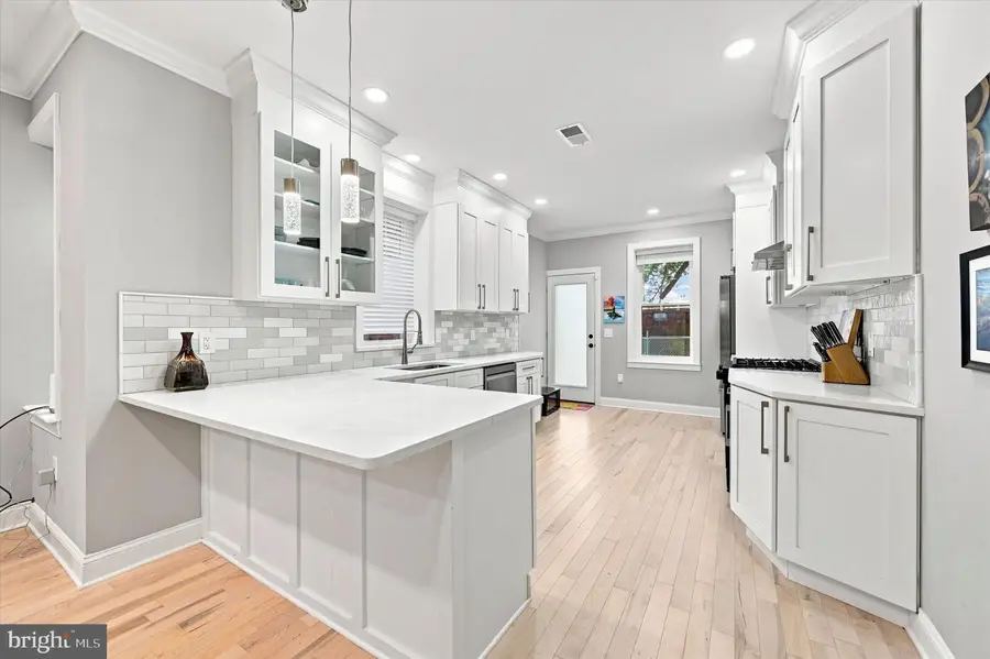 40 E Slocum St, Philadelphia, PA 19119 - #3
