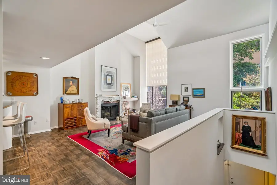 16 Saint James Ct, Philadelphia, PA 19106 - #3
