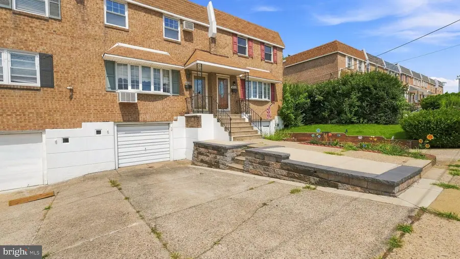 10228 W Keswick Rd, Philadelphia, PA 19114 - #2