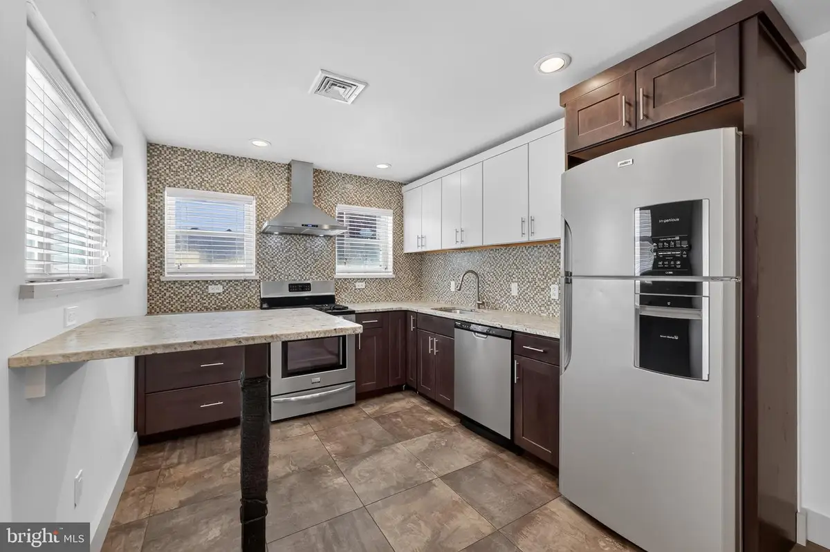 2116 S Beechwood St, Philadelphia, PA 19145 - #1