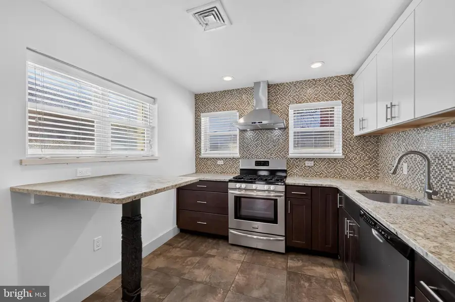2116 S Beechwood St, Philadelphia, PA 19145 - #2