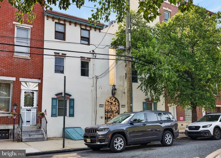 1227 Shackamaxon St #8, Philadelphia, PA 19125 - #3