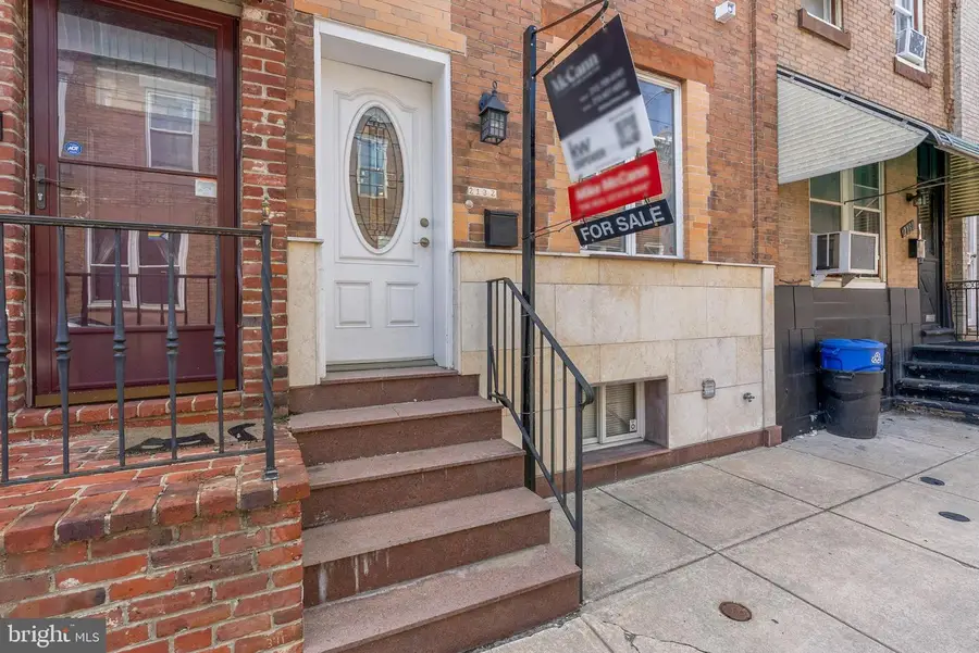 2132 S Chadwick St, Philadelphia, PA 19145 - #2