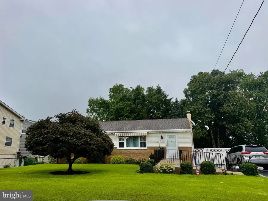 1913 Sanford St, Philadelphia, PA 19116 - #2