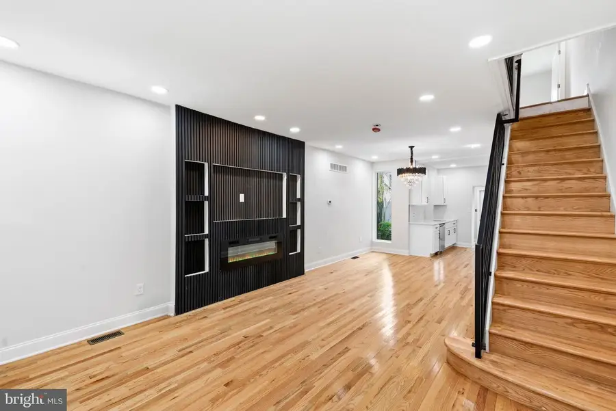 1425 N Edgewood St, Philadelphia, PA 19151 - #2