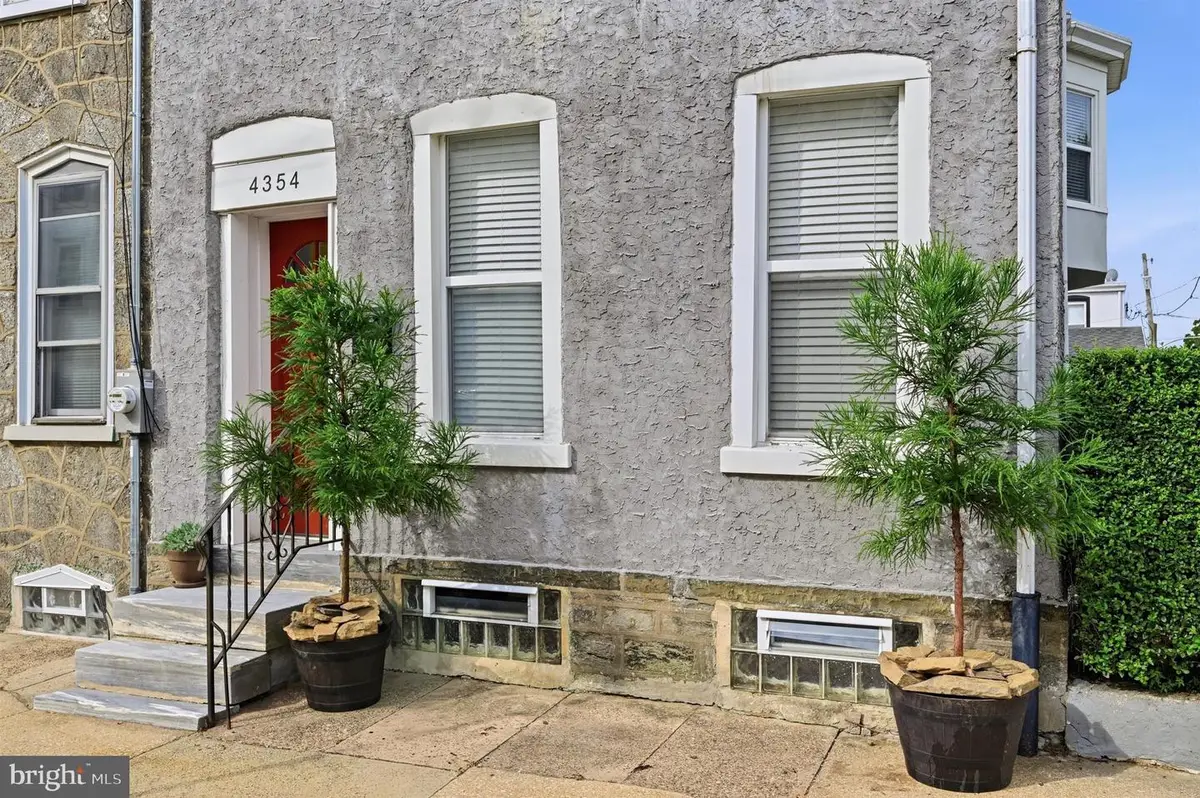 4354 Dexter St, Philadelphia, PA 19128 - #1