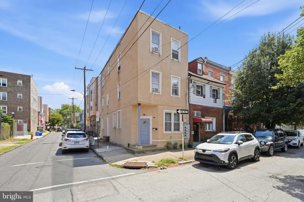 517 N 35th St, Philadelphia, PA 19104 - #1
