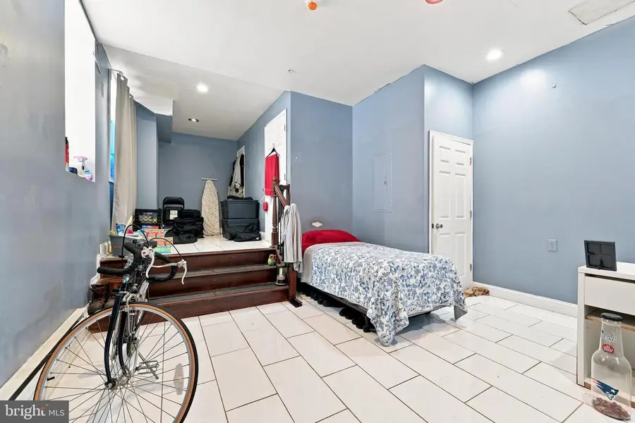 517 N 35th St, Philadelphia, PA 19104 - #3