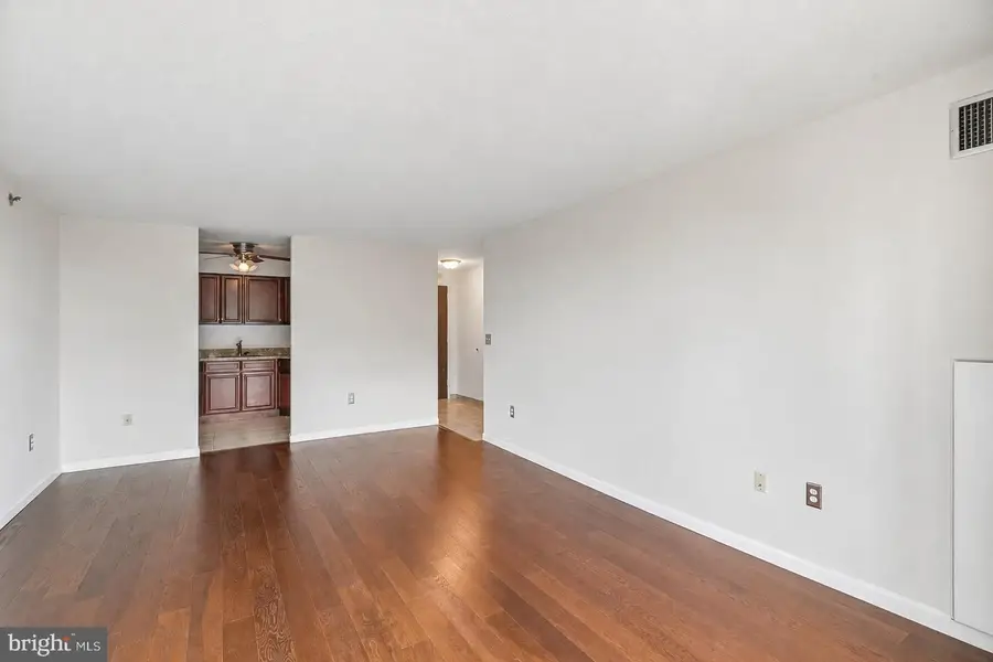 2018-32 Walnut St #16k, Philadelphia, PA 19103 - #3