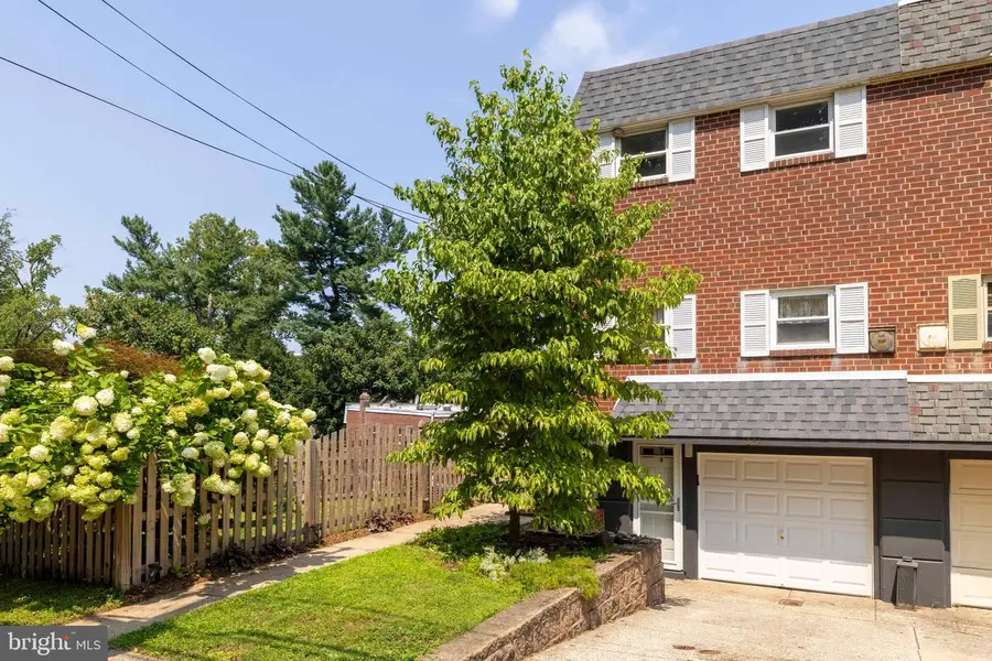 6551 Lawnton St, Philadelphia, PA 19128 - #2