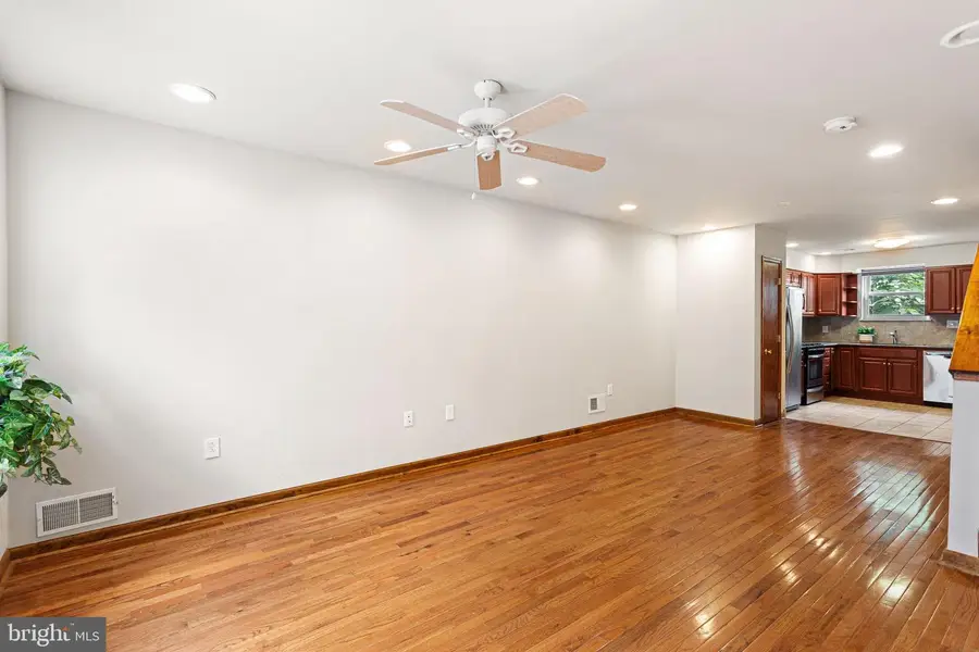 2131 Titan St, Philadelphia, PA 19146 - #3