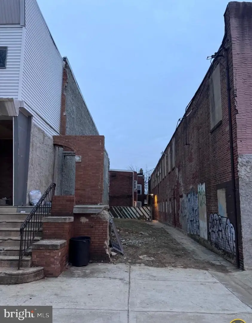 5450 Walnut St, Philadelphia, PA 19139 - #2