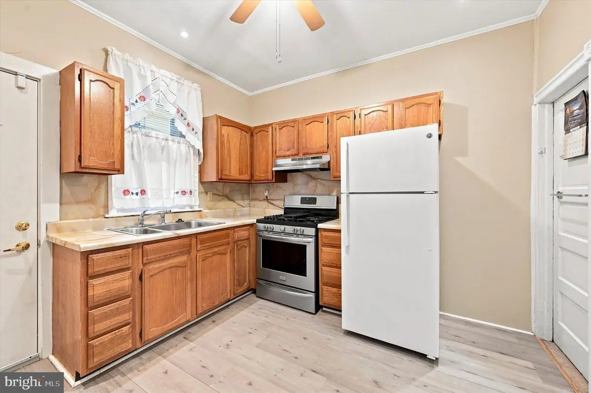3237 N Bambrey St, Philadelphia, PA 19129 - #1