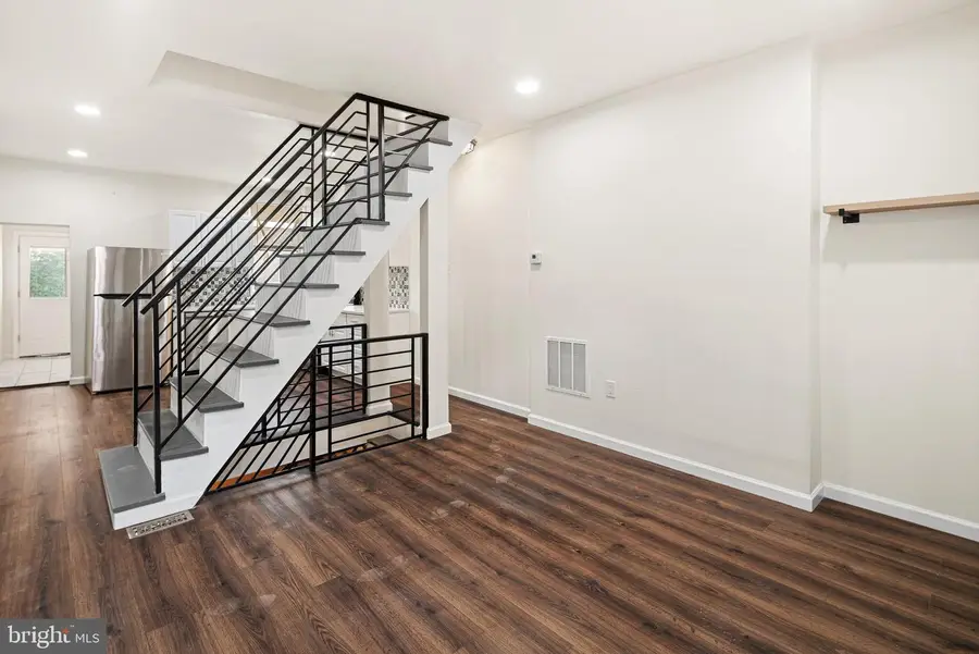 246 Watkins St, Philadelphia, PA 19148 - #2
