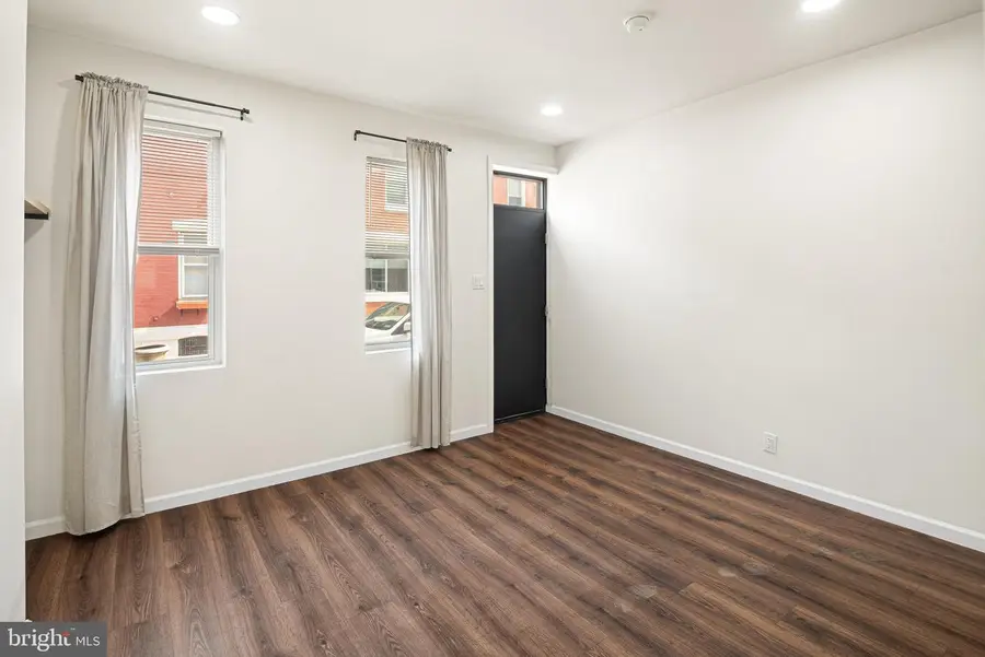 246 Watkins St, Philadelphia, PA 19148 - #3
