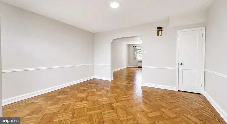 6054 E Roosevelt Blvd, Philadelphia, PA 19149 - #3