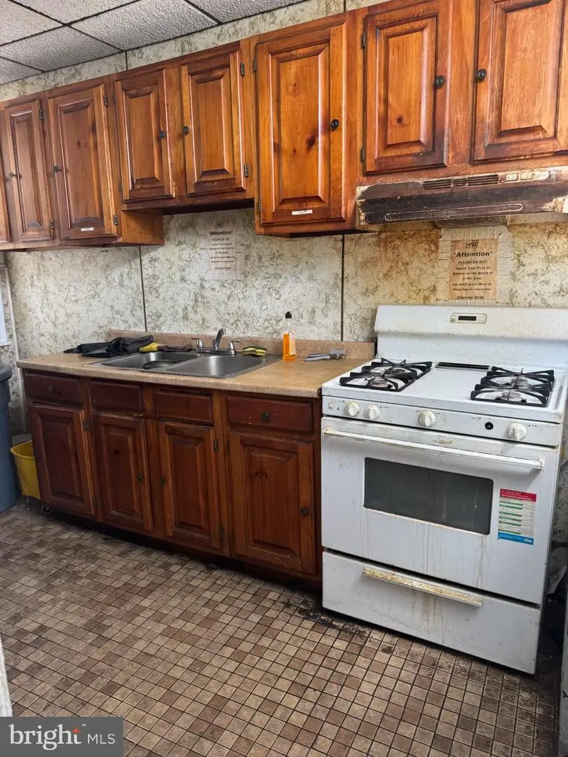 36 S 54th St, Philadelphia, PA 19139 - #3