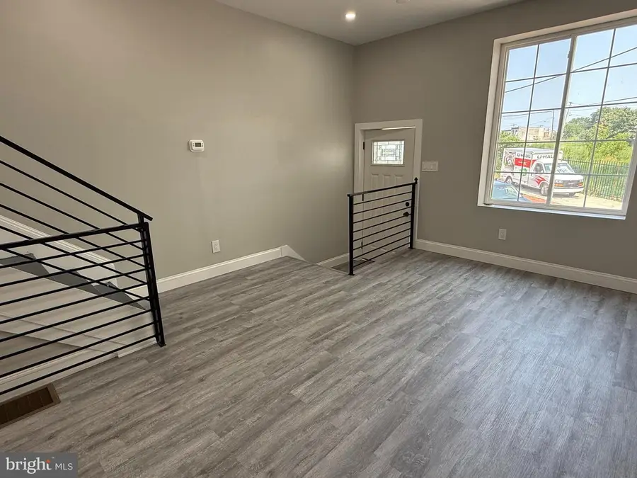 322 E Sterner St, Philadelphia, PA 19134 - #3