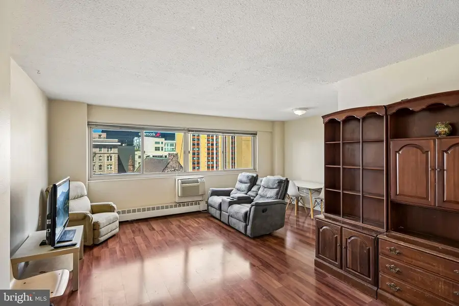 2101-17 Chestnut St #817, Philadelphia, PA 19103 - #2
