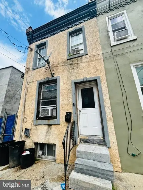 817 W Tioga St, Philadelphia, PA 19140 - #1