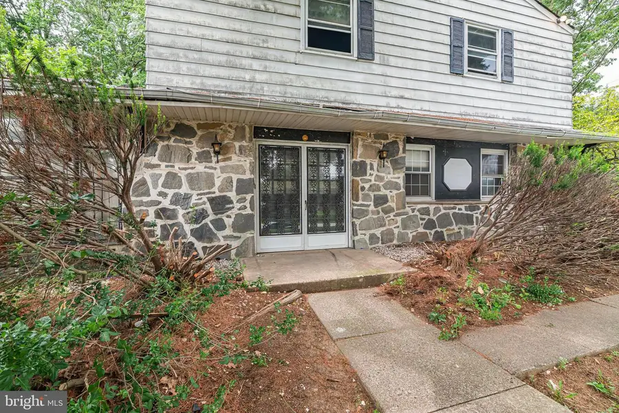 9096 Pine Rd, Philadelphia, PA 19115 - #2