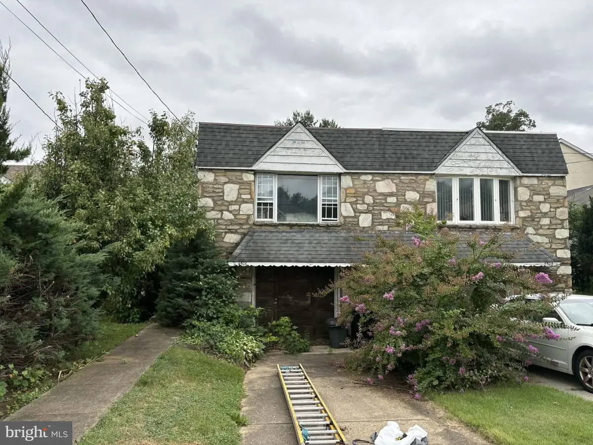 4506 Aubrey Ave, Philadelphia, PA 19114 - #1