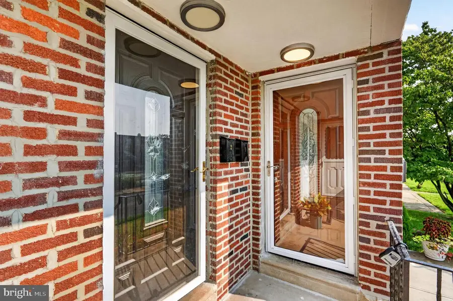 8322 Alma St, Philadelphia, PA 19152 - #2