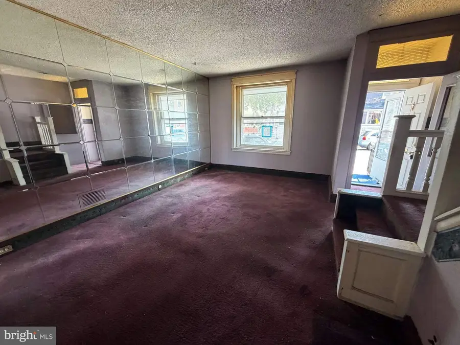 357 Jackson St, Philadelphia, PA 19148 - #2
