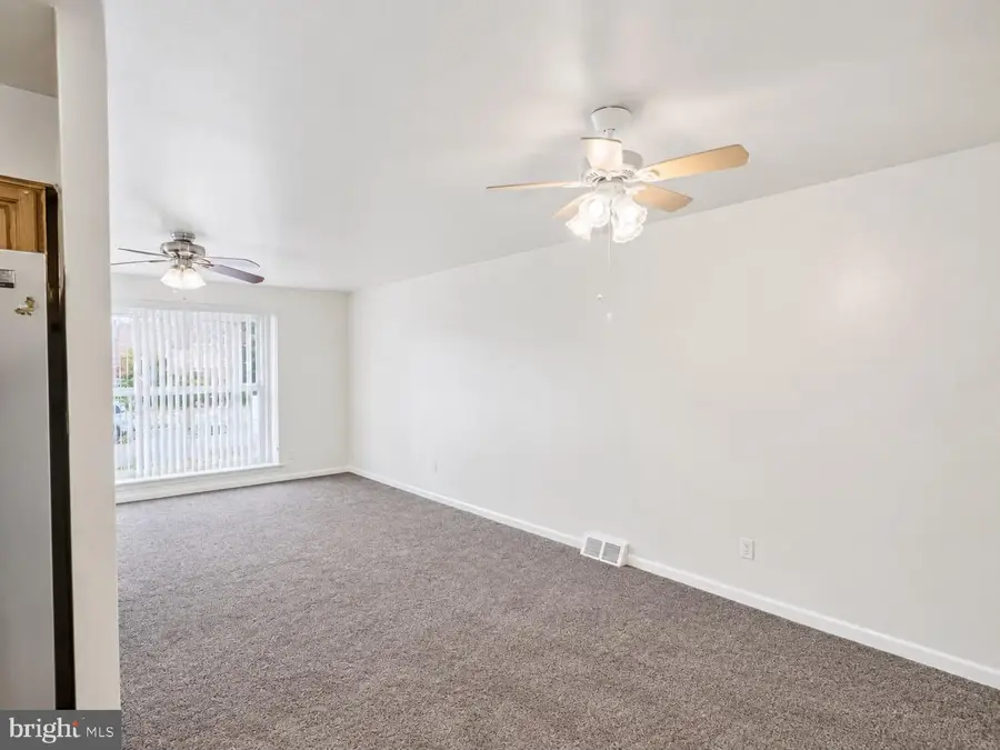 2119 Hoffnagle St, Philadelphia, PA 19152 - #2