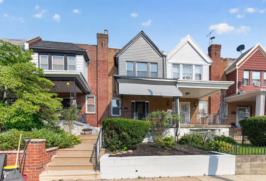 5637 N Warnock St, Philadelphia, PA 19141 - #2