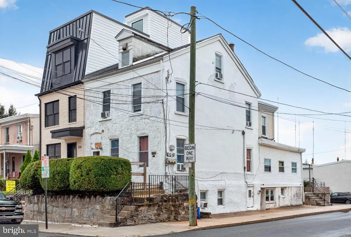 270 Dupont St, Philadelphia, PA 19128 - #1