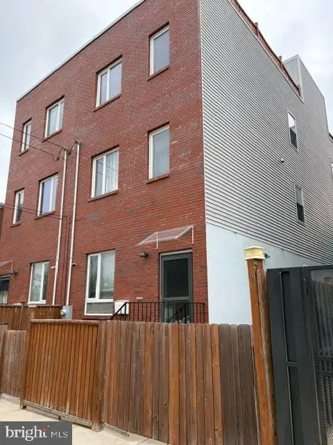 667 N 35th St, Philadelphia, PA 19104 - #2