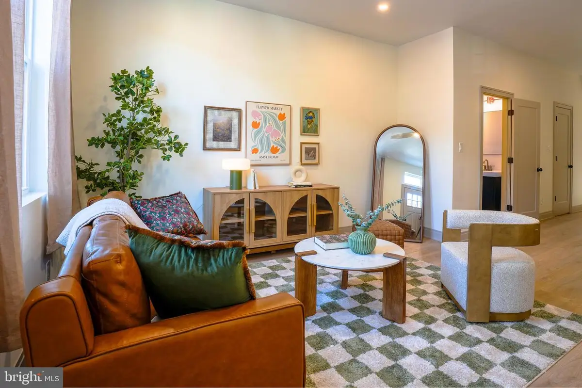 526 Moore St, Philadelphia, PA 19148 - #1