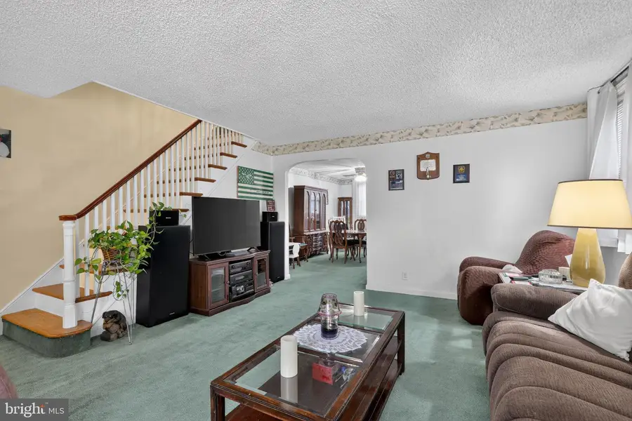 2003 Oakmont St, Philadelphia, PA 19152 - #3