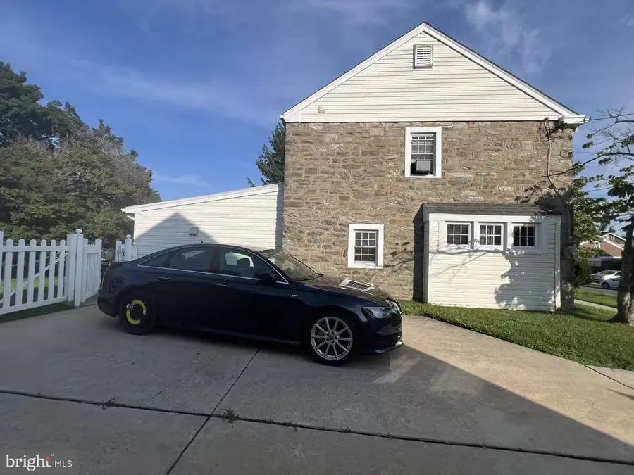 1829 Loney St, Philadelphia, PA 19111 - #3