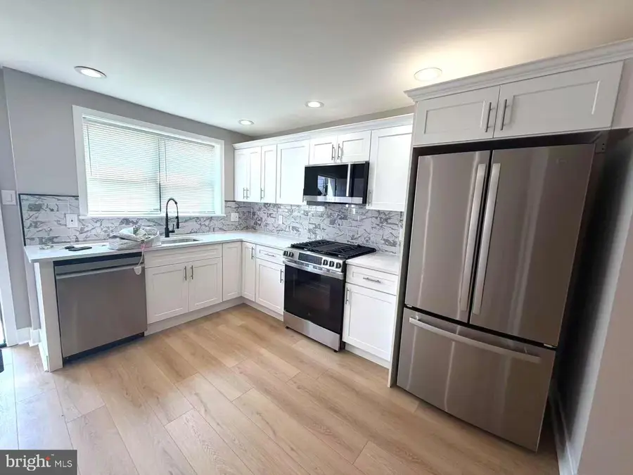810 Watkins St, Philadelphia, PA 19148 - #2