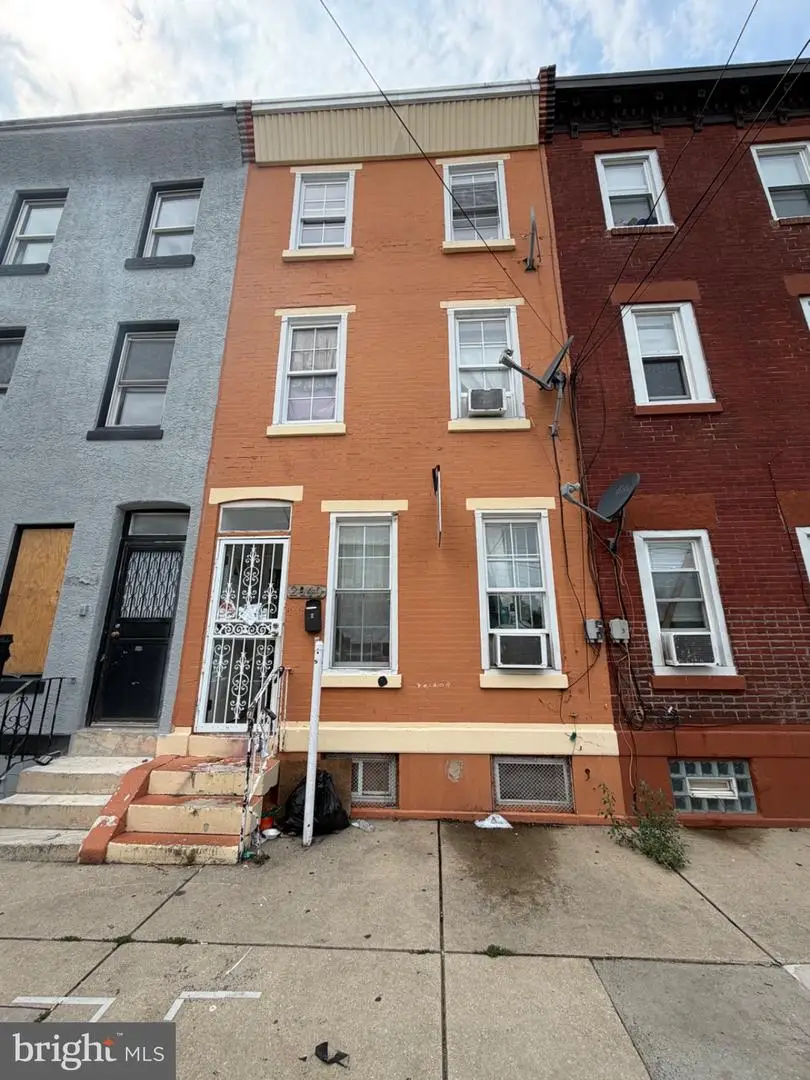 2040 N Franklin St, Philadelphia, PA 19122 - #1