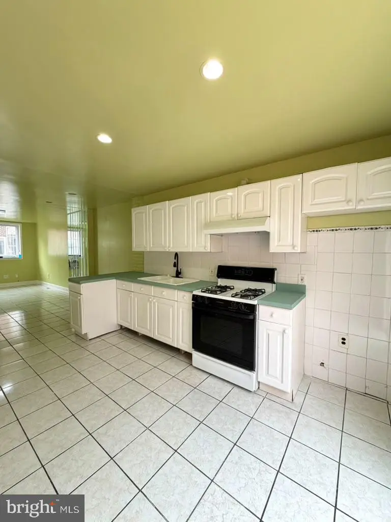 916 Sigel St, Philadelphia, PA 19148 - #3