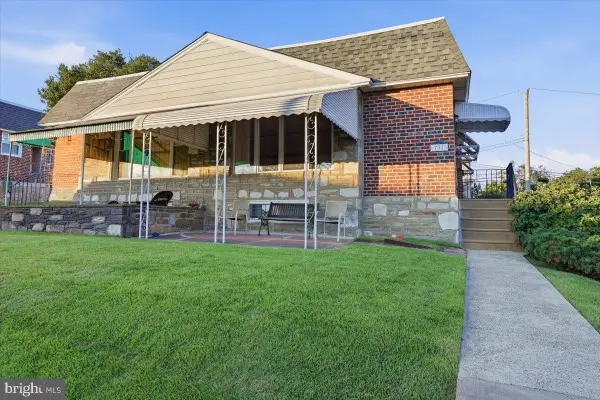 737 Colebrook Rd, PHILADELPHIA, PA 19115