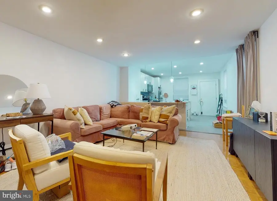 867 N 29th St, Philadelphia, PA 19130 - #3