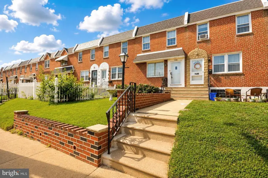 7158 Walker St, Philadelphia, PA 19135 - #2