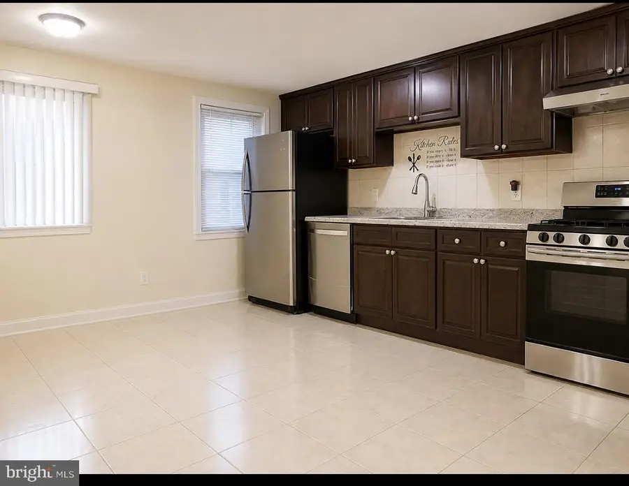 6726 Dorel St, Philadelphia, PA 19142 - #3