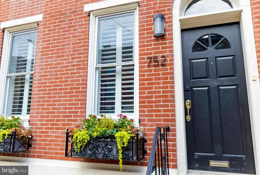 752 N 24th St, Philadelphia, PA 19130 - #3