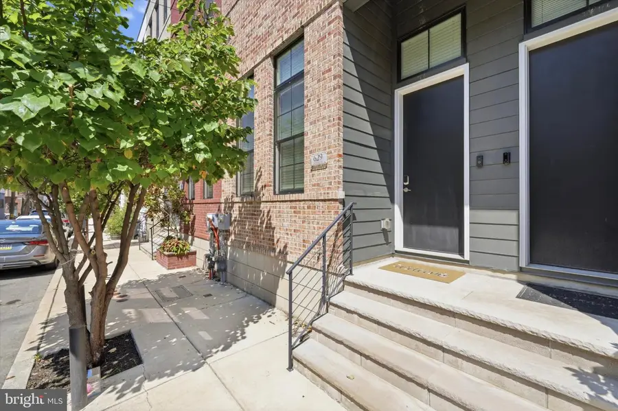 629 Mcclellan St, Philadelphia, PA 19148 - #3