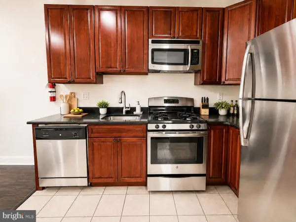 2007 N 16th St, PHILADELPHIA, PA 19121