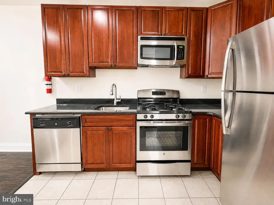 2007 N 16th St, Philadelphia, PA 19121 - #2